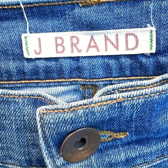 J BRAND LOVESTORY JEANS. Medium Wash W/factory distressing. Size 16. Bellbottoms - Picture 7 of 8